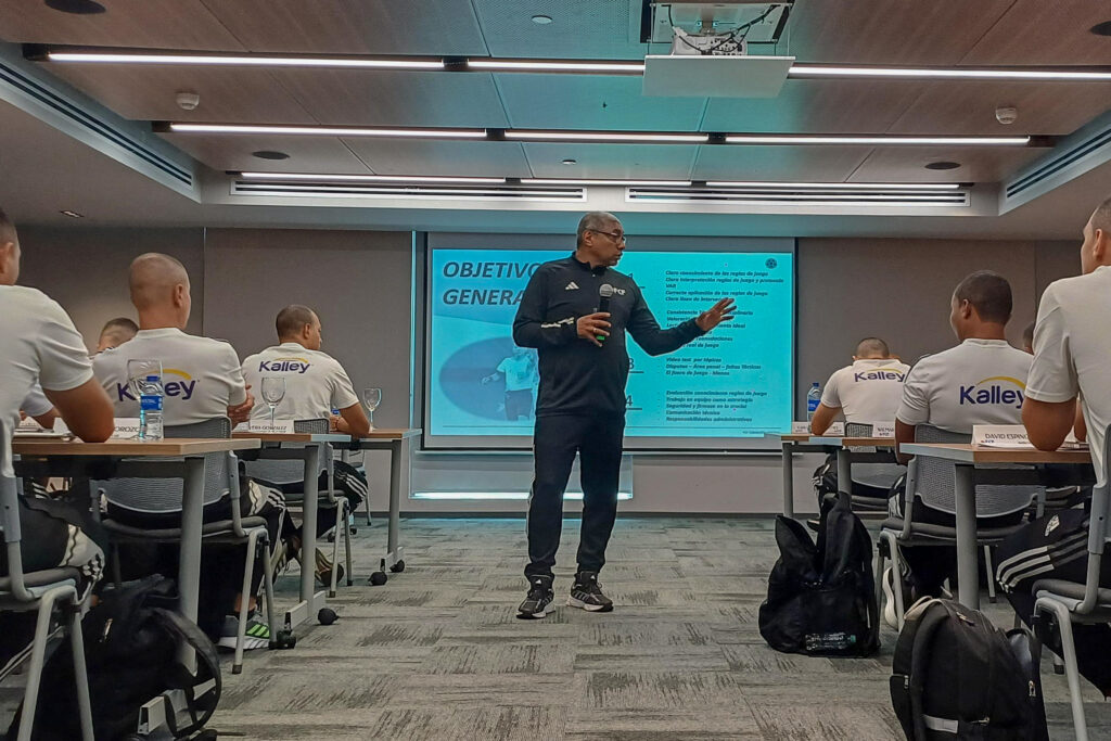 La FCF dio inicio a la II pretemporada para árbitros y árbitras de la categoría FIFA y A en Bucaramanga