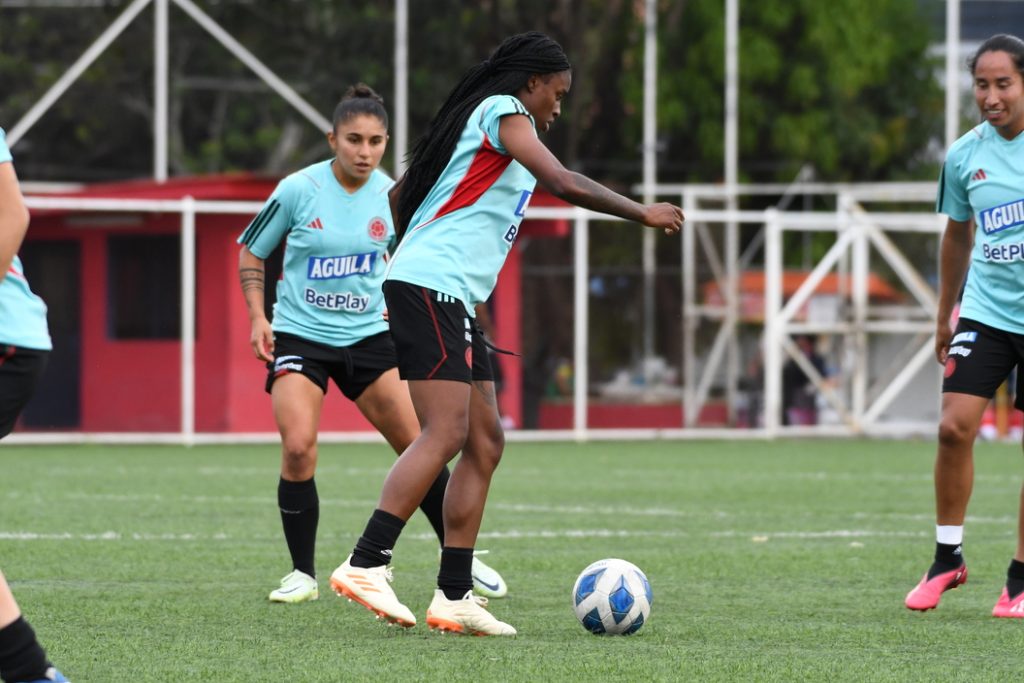 Ivonne Chacón. Entrenamiento Selección Colombia Femenina, 16 de junio