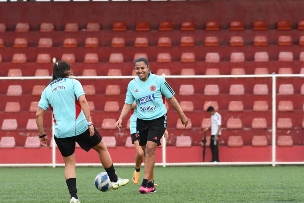 Manuela Vanegas. Entrenamiento Selección Colombia Femenina, 16 de junio