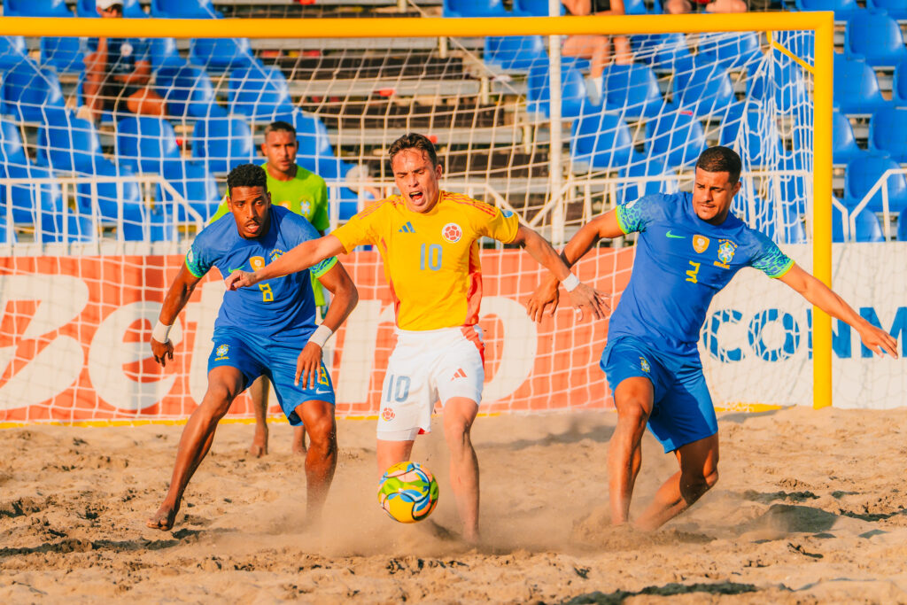 Selección Colombia de Fútbol Playa vs Brasil