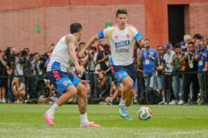 La Selección Colombia se entrena en familia 